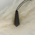 Dein-Seelenstein-Anhänger-Schungit-Pendel2 Dein-Seelenstein-Anhänger-Schungit-Pendel