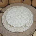 Dein-Seelenstein-Holzscheibe-Blume-des-Lebens