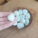 Dein-Seelenstein-Produkt-Achat-weiss-Trommelstein