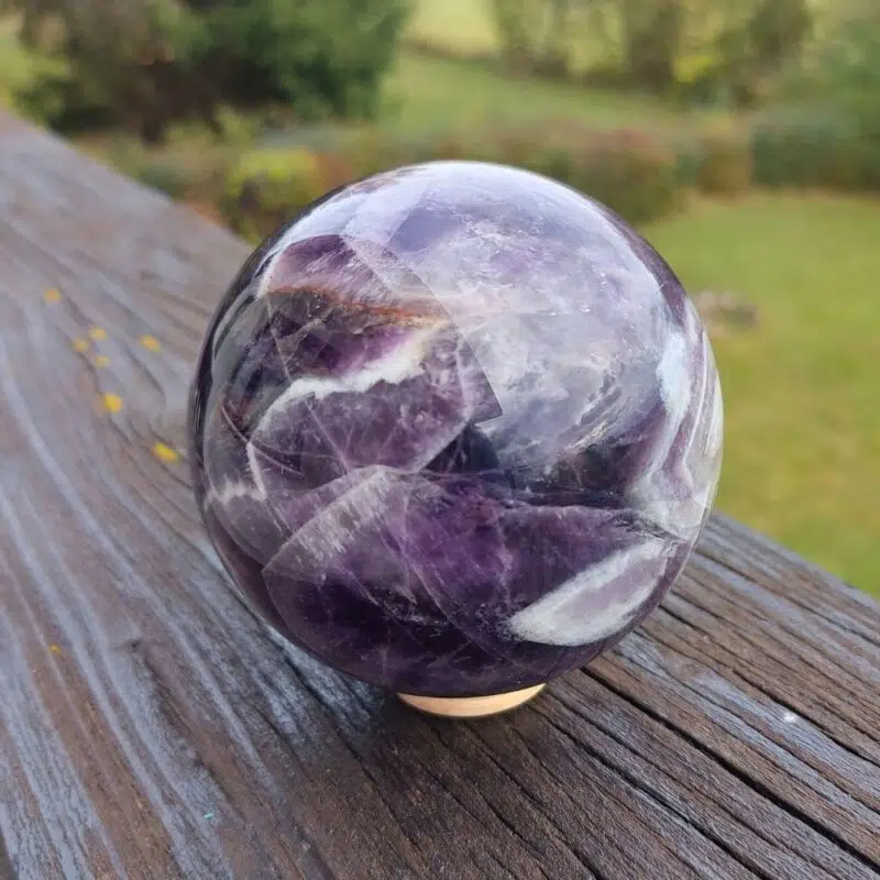 Dein-Seelenstein-Produkt-Amethyst-Chevron-Kugel-xl-1-1 Dein-Seelenstein-Produkt-Amethyst-Chevron-Kugel