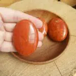 Dein-Seelenstein-Produkt-Jaspis-rot-Handstein