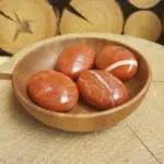 Dein-Seelenstein-Produkt-Jaspis-rot-Handstein