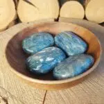 Dein-Seelenstein-Produkt-Kyanit-blau-Handstein1 Dein-Seelenstein-Produkt-Kyanit-blau-Handstein