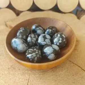 Dein-Seelenstein-Produkt-Obsidian--Schneeflocke-Trommelstein