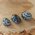 Dein-Seelenstein-Produkt-Obsidian--Schneeflocke-Trommelstein4 Dein-Seelenstein-Produkt-Obsidian--Schneeflocke-Trommelstein