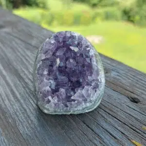 Seelenstein-Amethyst-Druse-klein-poliert