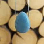 Seelenstein-Anhänger-Angelit-Trommelstein-Tropfen-Loch