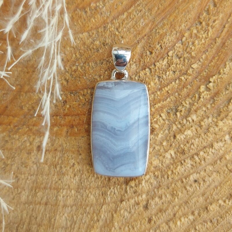 Seelenstein-Anhänger-Chalcedon-Silber