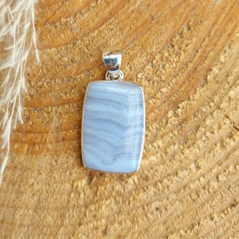 Seelenstein-Anhänger-Chalcedon-Silber