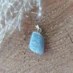 Seelenstein-Anhänger-Chalcedon-Trommelstein