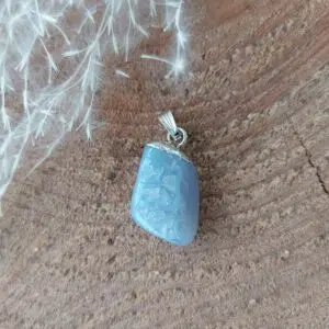 Seelenstein-Anhänger-Chalcedon-Trommelstein