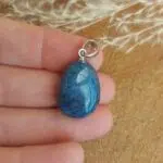 Seelenstein-Anhänger-Dumortierit-Trommelstein