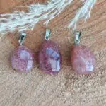 Seelenstein-Anhänger-Erdbeerquarz-Trommelstein-Tropfen-2 Seelenstein-Anhänger-Erdbeerquarz-Trommelstein-Tropfen