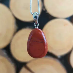Seelenstein-Anhänger-Jaspis-rot-Trommelstein-Tropfen