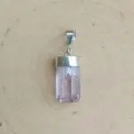 Seelenstein-Anhänger-Kunzit-Rohstein