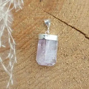 Seelenstein-Anhänger-Kunzit-Rohstein