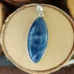Seelenstein-Anhänger-Kyanit-blau-Silber