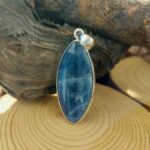 Seelenstein-Anhänger-Kyanit-blau-Silber