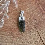 Seelenstein-Anhänger-Moldavit-Silber