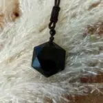 Seelenstein-Anhänger-Obsidian-Sechseck