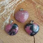 Seelenstein-Anhänger-Rhodonit-Herz