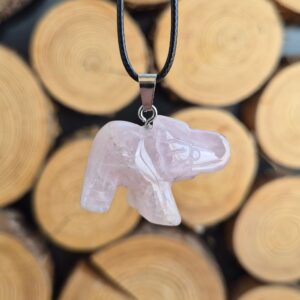 Rosenquarz Anhänger in Elefantenform