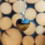 Seelenstein-Anhänger-Tigerauge-Herz-klein2 Seelenstein-Anhänger-Tigerauge-Herz-klein