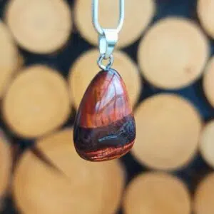 Seelenstein-Anhänger-Tigerauge-Trommelstein-rot1