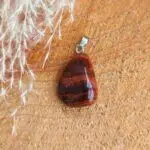 Seelenstein-Anhänger-Tigerauge-Trommelstein-rot1