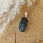 Seelenstein-Anhänger-Turmalin-Rohstein-Silber1-1 Seelenstein-Anhänger-Turmalin-Rohstein-Silber