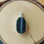 Seelenstein-Anhänger-Turmalin-Rohstein-Silber11-2 Seelenstein-Anhänger-Turmalin-Rohstein-Silber