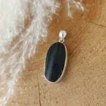 Seelenstein-Anhänger-Turmalin-Rohstein-Silber4-1 Seelenstein-Anhänger-Turmalin-Rohstein-Silber