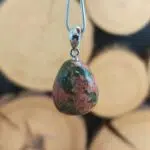 Seelenstein-Anhänger-Unakit-Trommelstein-Tropfen-1 Seelenstein-Anhänger-Unakit-Trommelstein-Tropfen