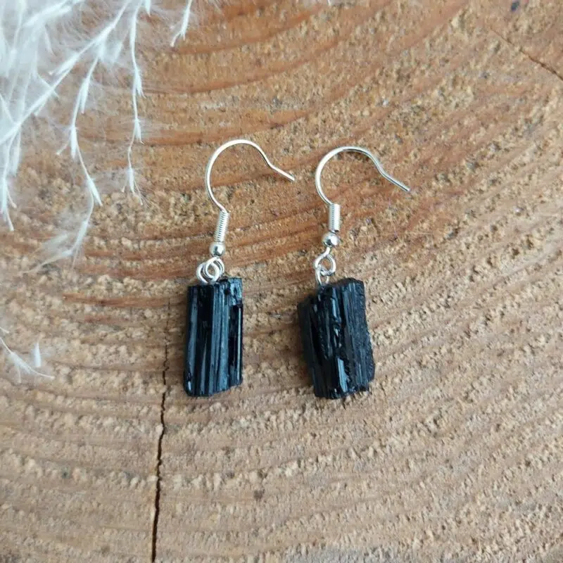 Seelenstein-Ohrringe-Turmalin-Rohstein1 Seelenstein-Ohrringe-Turmalin-Rohstein