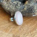 Seelenstein-Ring-Rosenquarz-oval-versilbert1-1