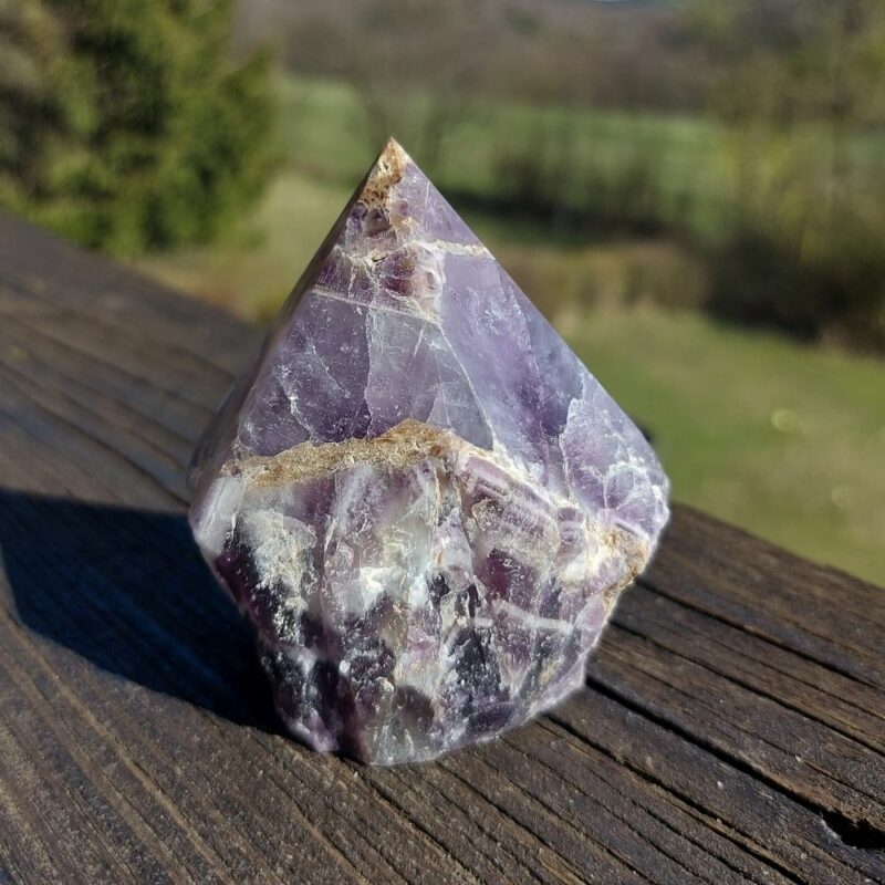 Seelenstein-Spezialstein-Amethyst-Chevron-Rohstein-Spitze-poliert