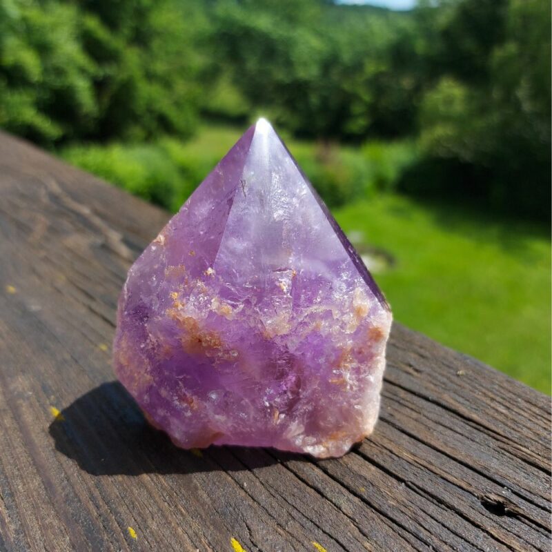 Seelenstein-Spezialstein-Amethyst-Spitze-halbpoliert