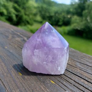 Seelenstein-Spezialstein-Amethyst-Spitze-halbpoliert