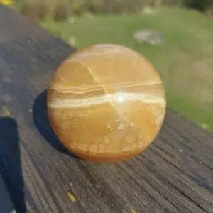 Aragonit Kugel XL, Heilstein in Braun