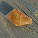 Seelenstein-Spezialstein-Bergkristall-Rutil-Stück