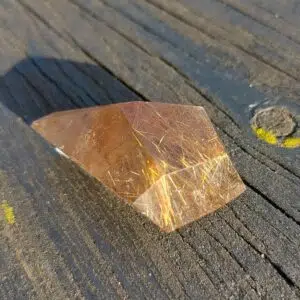 Seelenstein-Spezialstein-Bergkristall-Rutil-Stück