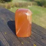 Seelenstein-Spezialstein-Calcit-Honig-Freiform