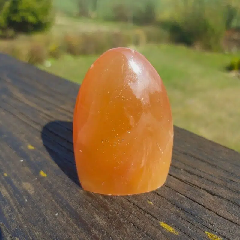 Seelenstein-Spezialstein-Calcit-Honig-Freiform