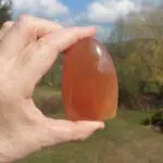 Seelenstein-Spezialstein-Calcit-Honig-Freiform