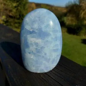 Seelenstein-Spezialstein-Calcit-blau-Freiform