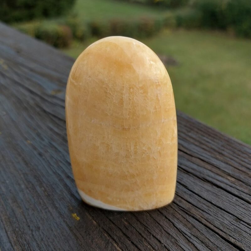 Seelenstein-Spezialstein-Calcit-gelb-Freiform
