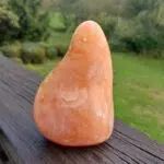 Seelenstein-Spezialstein-Calcit-orange-Freiform