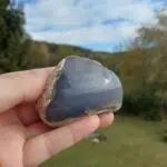 Seelenstein-Spezialstein-Chalcedon-Rohstein-poliert