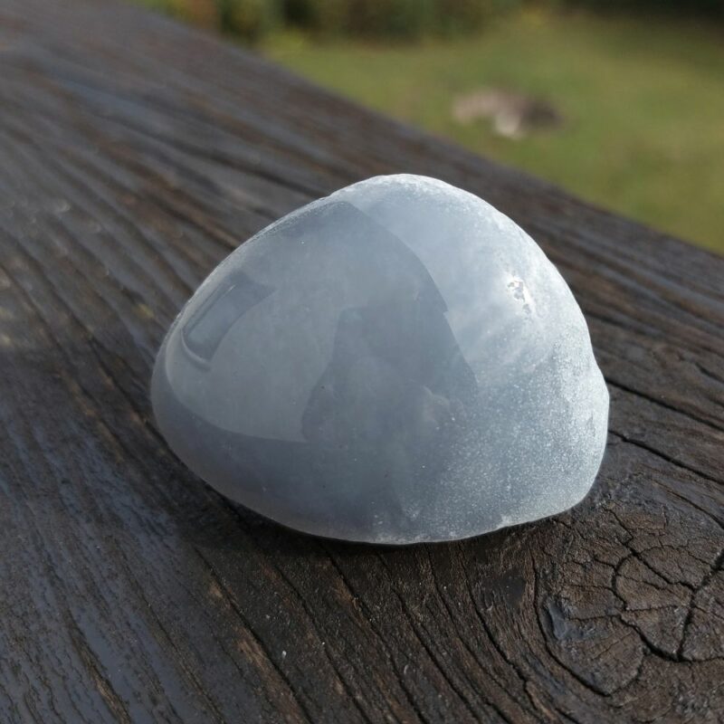 Seelenstein-Spezialstein-Chalcedon-Rohstein-poliert