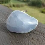 Seelenstein-Spezialstein-Chalcedon-Rohstein-poliert